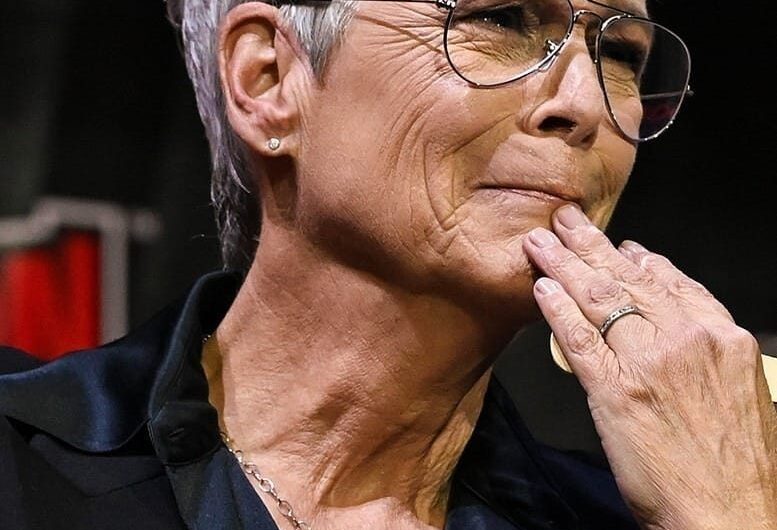 Jamie Lee Curtis overwhelmed with grief makes the heart-wrenching announcement