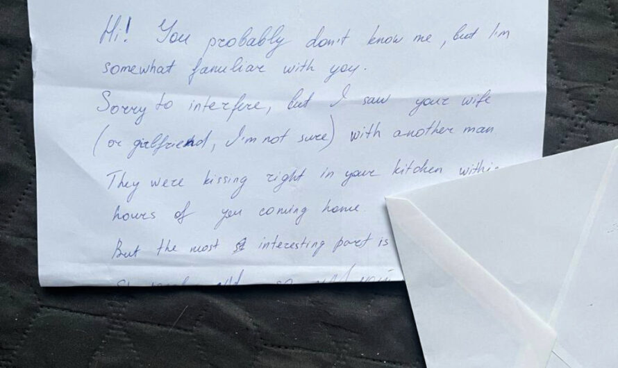 A Strange Woman Knocks on a Man’s Door and Hands Him a Letter That Reveals Details of His Girlfriend’s Infidelity — Story of the Day