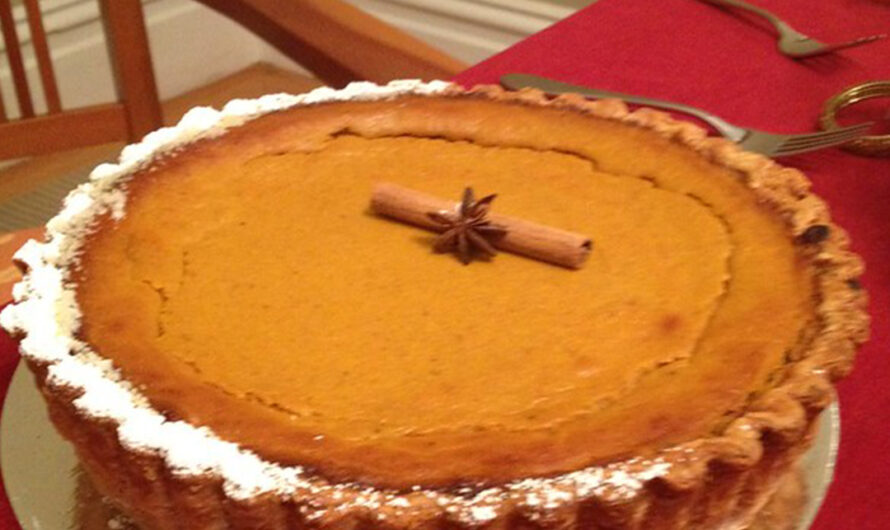 Old Woman Brought Son’s Favorite Pastry to His Grave & Found Note Saying ‘Thank You’ upon Her Return – Story of the Day